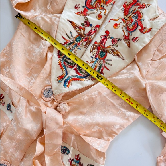 Vintage Peach Pink Asian Silk Embroidered Robe with Sash - Silk Lined Kimono - Picture 15 of 16